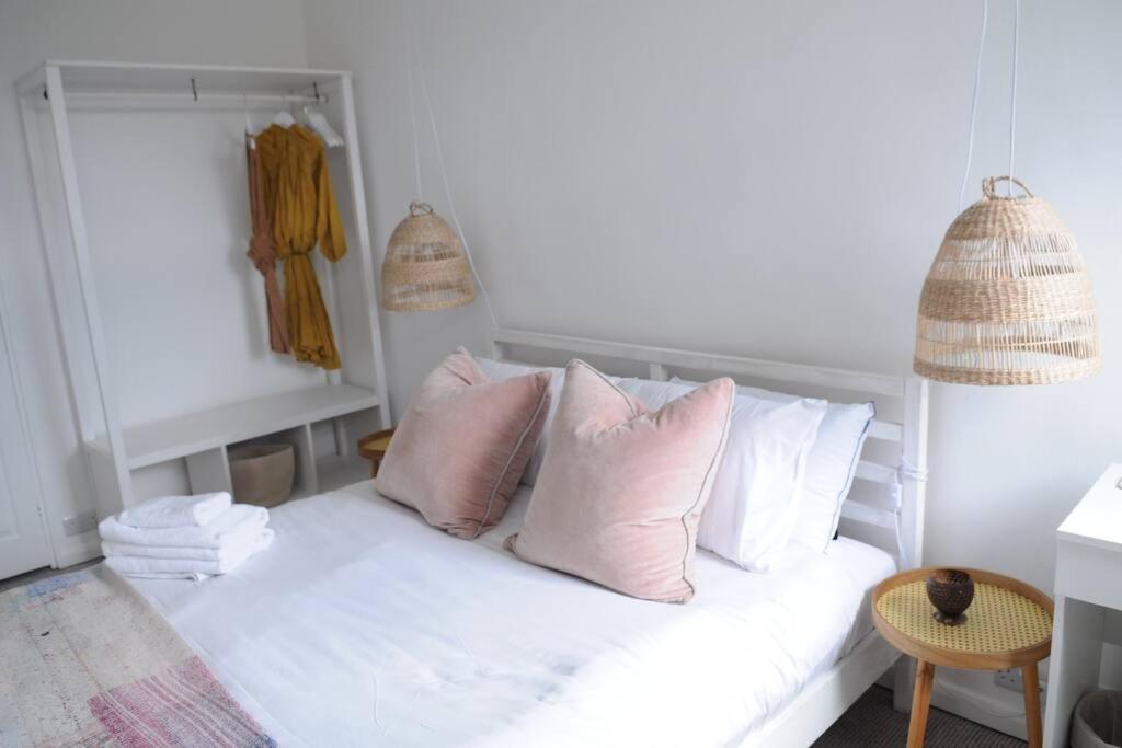 Light Filled Mid- Century 3 Bed Cottage In Dulwich London Ngoại thất bức ảnh