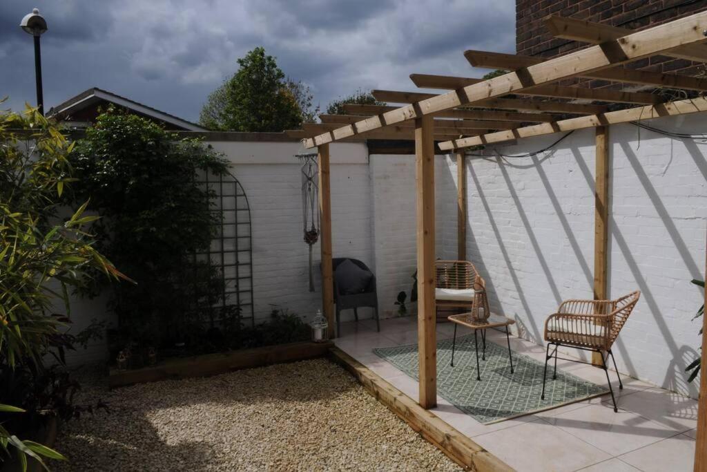Light Filled Mid- Century 3 Bed Cottage In Dulwich London Ngoại thất bức ảnh